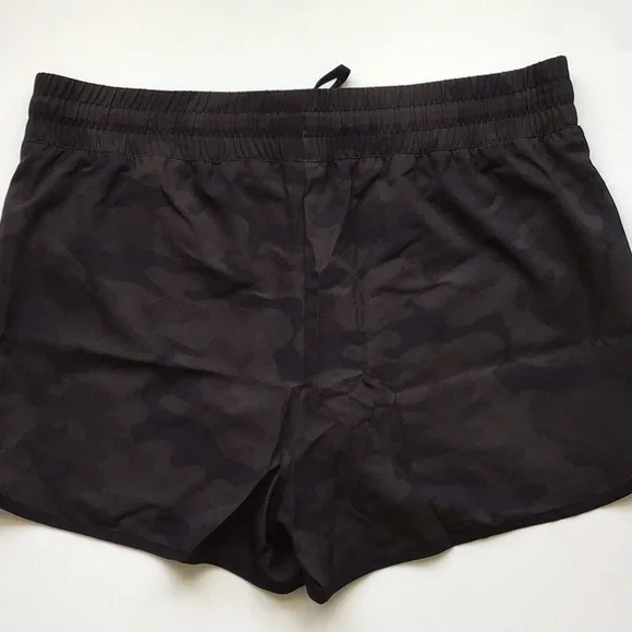 Camo Athletic Shorts - Picture 3 of 10